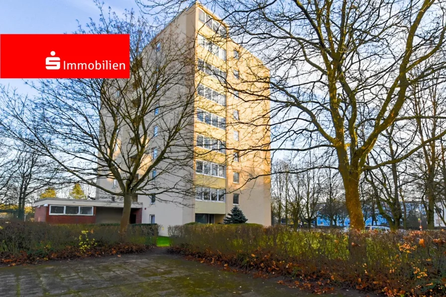 Hausansicht - Wohnung kaufen in Kiel - 2 Zimmer, Küche, Bad im 1. OG mit Aufzug