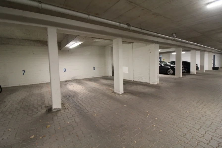 Tiefgaragenstellplatz