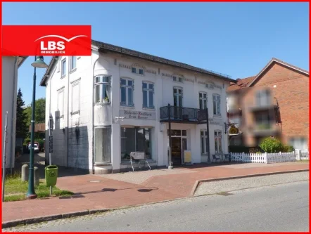 Straßenansicht - Haus kaufen in Bornhöved - Historisches Wohn-/Geschäftshaus im Zentrum von Bornhöved