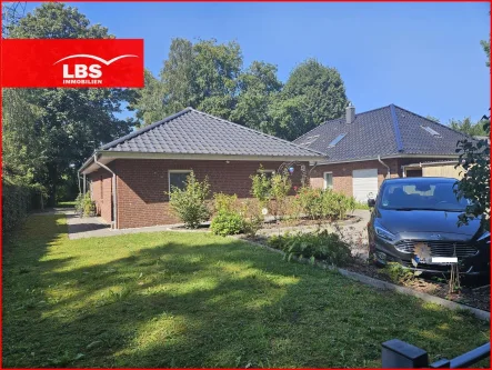 Exposéfoto  - Haus kaufen in Henstedt-Ulzburg - Bungalow auf großem, ruhig gelegenen Grundstück