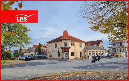 Frontansicht - Haus kaufen in Bönningstedt - Historisches Restaurant in Bestlage mit großer Einliegerwohnung