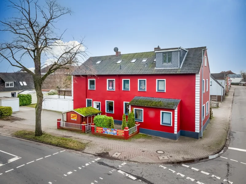 Frontansicht. - Haus kaufen in Uetersen - Beständiges Wachstum für unabhängige Altersvorsorge. 