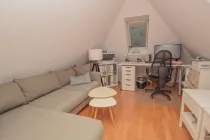 Home-Office / Gäste-Zimmer im Dachstuhl.