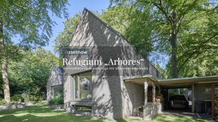 Deckblatt - Haus kaufen in Aumühle - Architektenvilla in Hanglage mit altem Baumbestand - "Refugium Arbores" - Aumühle