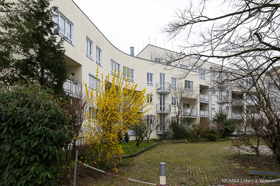 Ihr neues Zuhause - Wohnung kaufen in München / Untermenzing - UntermenzingIhre besondere 2 Zimmerwohnung mit großer Terrasse in ruhiger Lage. (Freistehend)