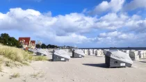 Schlafen und Träumen am Strand