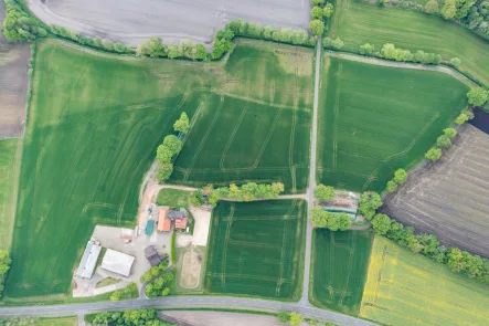Drohnenaufnahme - Land- und Forstwirtschaft kaufen in Gölenkamp - Attraktives Anwesen für Landwirtschaft und Pferdehaltung geeignet mit ca. 11 ha