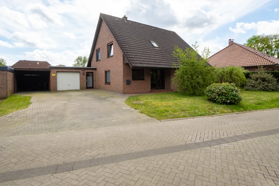  - Haus kaufen in Hoogstede - #RESERVIERT# Großzügiges Einfamilienhaus in Hoogstede