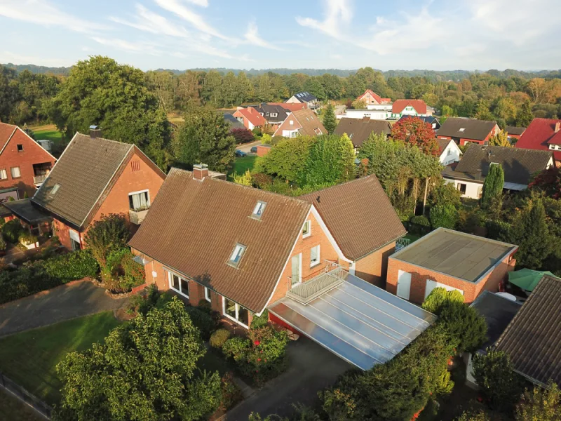  - Haus kaufen in Uelsen - Doppelhaus mit Garten im Zentrum von Uelsen