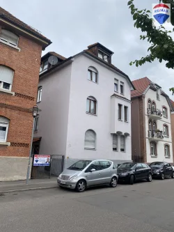 Außen 2 - Haus kaufen in Esslingen - Charmantes Mehrfamilienhaus in Top-Lage -  Renditepotenzial und Wohnqualität vereint!