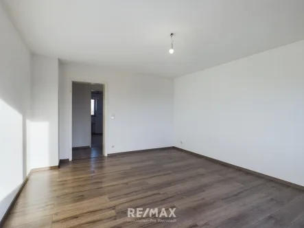 Wohnbereich - Wohnung kaufen in Waiblingen - 3 Zimmer-Wohnung plus Garage sucht neue Eigentümer!