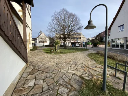 Ansicht - Wohnung kaufen in Aichwald - Renovierungsprojekt mit Potenzial: 2-Zimmer-Wohnung mit Balkon im malerischen Schanbach in Aichwald