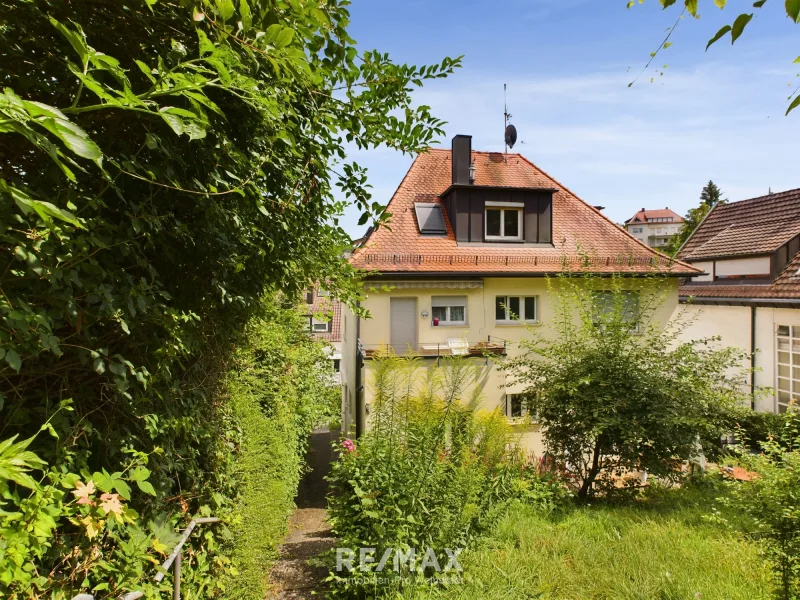 Hausansicht - Wohnung mieten in Stuttgart - Hochwertige Loft-Wohnung im Dachgeschoss ab sofort frei! Aussicht inklusive!