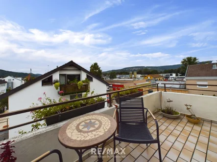 Balkon Bild 2 - Wohnung kaufen in Winterbach - Sofort einziehen und genießen: Traumhafte Eigentumswohnung mit Balkon und Fernblick in Winterbach!