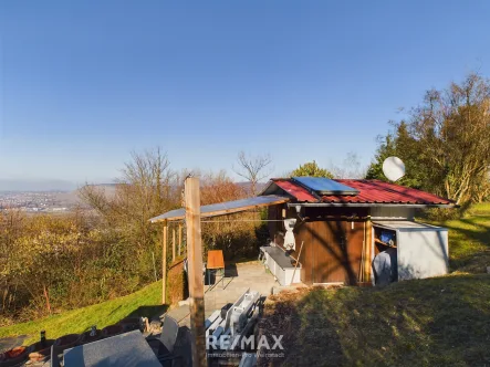  - Grundstück kaufen in Weinstadt - "Genehmigtes Gartenhaus (12m²) mit Wasser & Strom auf 613m² Traumgrund – Top Aussicht ins Remstal!"