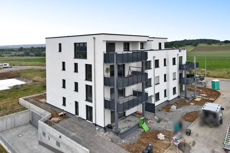 1 - Wohnung kaufen in Bad Wimpfen - "Moderne, barrierefreie Wohnung mit Balkon - perfektes Zuhause für Komfort und Stil!"