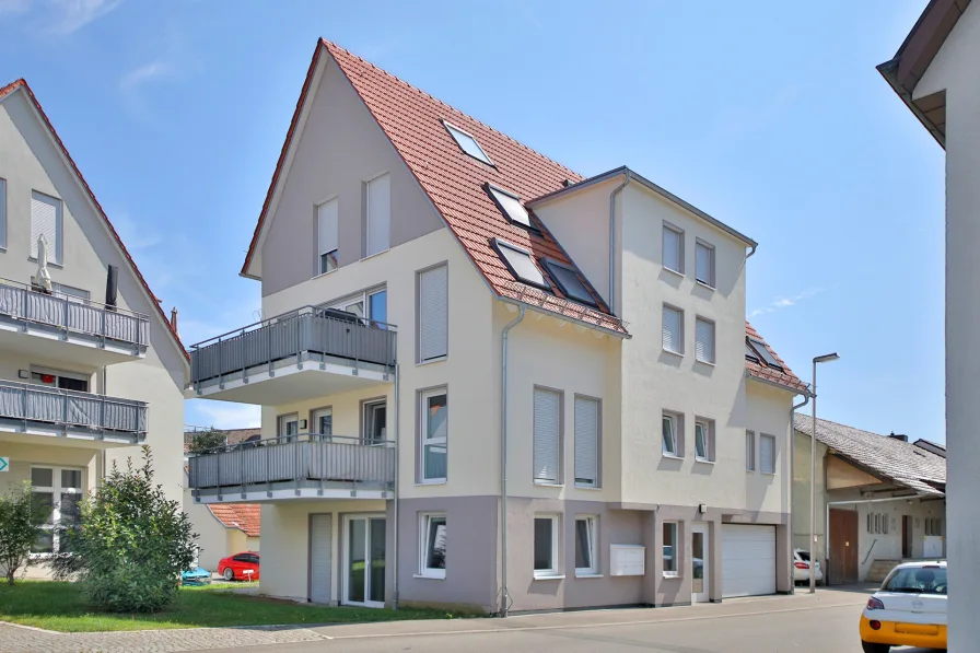 Außenansicht - Wohnung kaufen in Großbottwar - Modernes 1,5-Zimmer-Apartment – stilvoll, zentral und energieeffizient