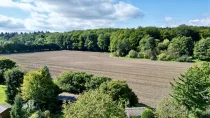 Landschaft hinter dem Garten