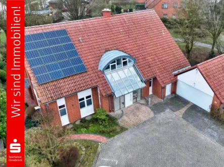 Luftbild vorne - Haus kaufen in Osnabrück - Architektur und Bauweise in repräsentativem Stil