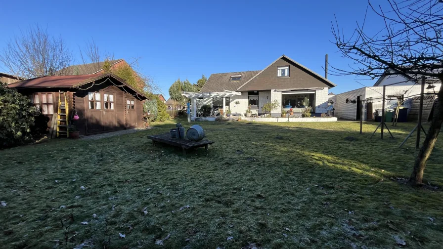 Garten im Süden mit Gartenhaus