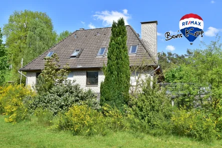  - Haus kaufen in Bispingen / Steinbeck (Luhe) - Großes Ein-/Mehrfamilienhaus in Ortsrandlage von Steinbeck