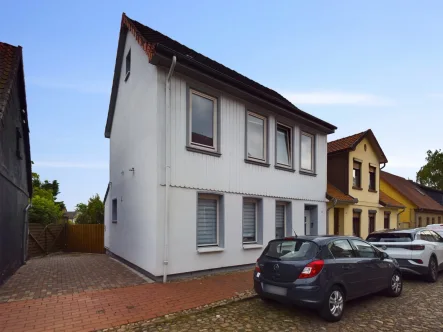 Straßenansicht - Haus kaufen in Walsrode - Verkauft - Saniertes Stadthaus in der Innenstadt mit tollem Garten und Einliegerwohnung