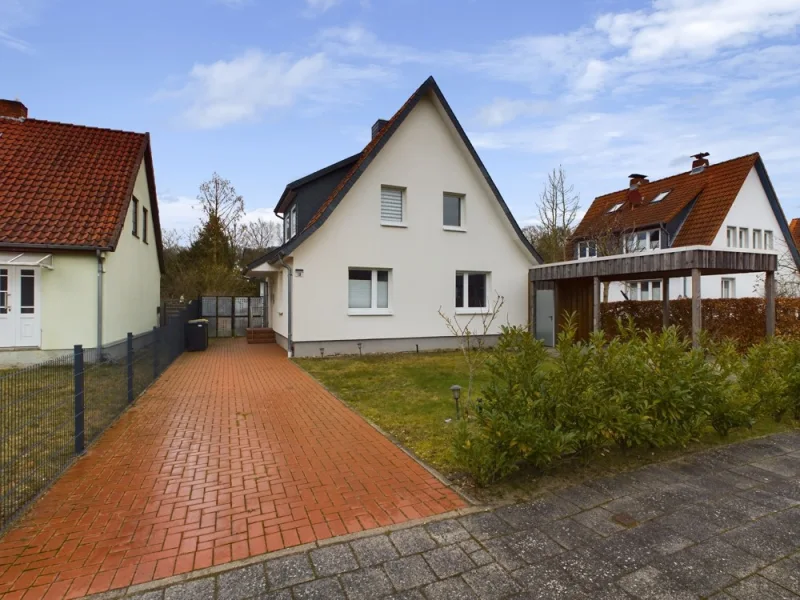 Frontansicht - Haus mieten in Fallingbostel - RESERVIERT: Einfamilienhaus in Bad Fallingbostel