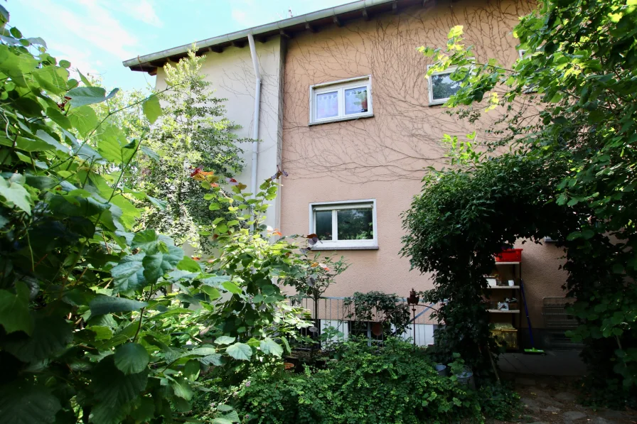 Hausansicht-Seite - Haus kaufen in Königstein im Taunus - 3-Fam.-Haus in attraktiver Lage für Selbstnutzer oder Investoren
