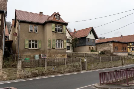 Vorderansicht - Haus kaufen in Ottendorf - Romantisches Einfamilienhaus in idyllischer Lage & mit top Infrastruktur