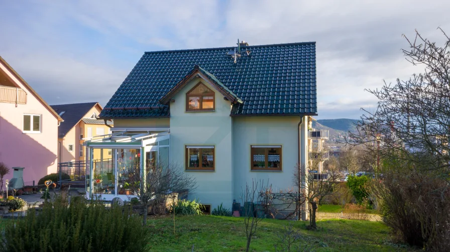 Außenansicht - Haus kaufen in Jena - Großzügiges Architektenhaus in beliebter Wohnlage von Jena - Winzerla