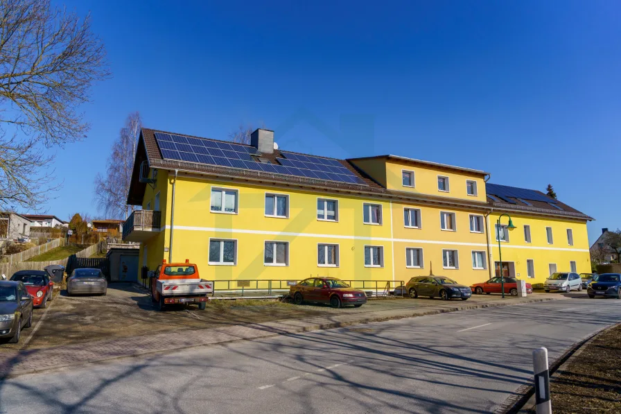 Titelbild - Haus kaufen in St. Gangloff - Großes Mehrfamilienhaus - 2008 Saniert - mit Einfamilienhaus und guter Anbindung