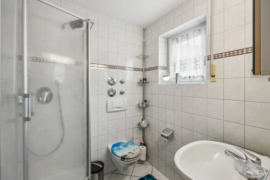 Badezimmer Einliegerwohnung (UG)