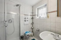 Badezimmer Einliegerwohnung (UG)