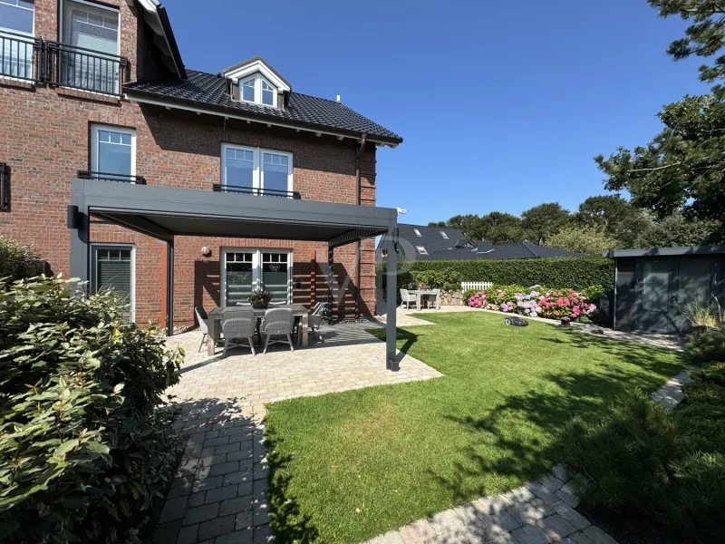 VON POLL SYLT  - Haus kaufen in Sylt - Elegantes Domizil mit Süd-Ost Garten