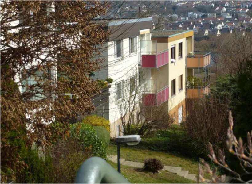 Ausblick - Haus kaufen in Stuttgart - Stuttgart Nord: 4-Familienhaus in Höhenlage und in grüner Umgebung mit einzigartiger Aussicht