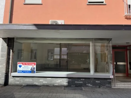 IMG_0802 - Laden/Einzelhandel mieten in Bad Säckingen - Attraktives Ladengeschäftin der Fußgängerzone, ab sofort zu vermieten