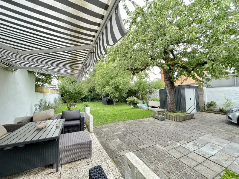 Garten/Terrasse - Haus kaufen in Obertshausen - Ihr neues Zuhause! Moderne Doppelhaushälfte mit großem Garten und Terrasse
