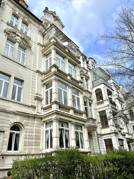 Fassade - Wohnung kaufen in Wiesbaden - WI-Dichterviertel! Altbau! Ruhig und zentral!