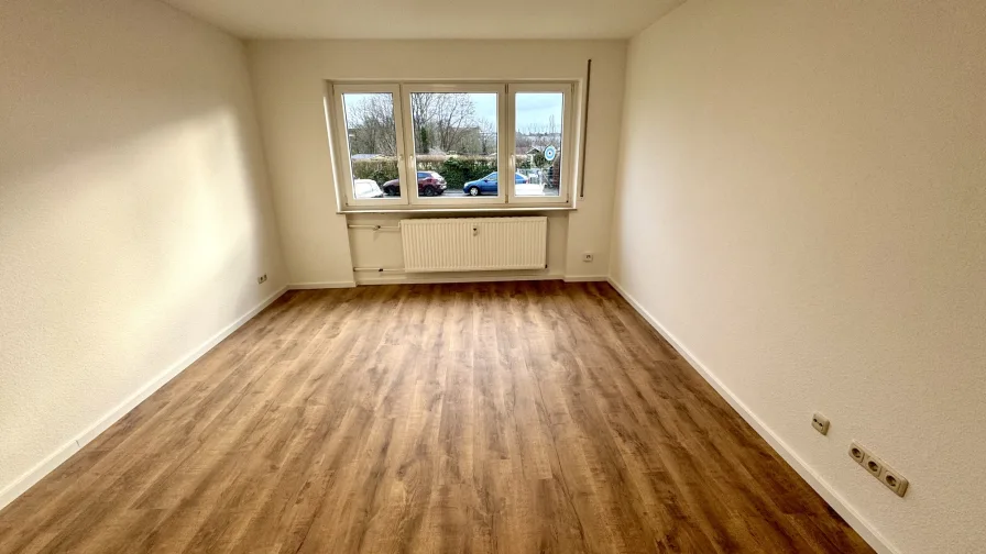 Wohn- Schlafzimmer - Wohnung kaufen in Mühlheim am Main - Erstbezug nach Renovierung - Schönes Studio!