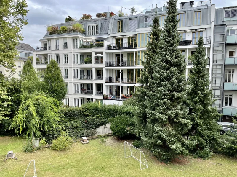 Aussicht - Wohnung kaufen in Frankfurt am Main - Seltene Gelegenheit! 3 Zimmer Wohnung in Top Westendlage