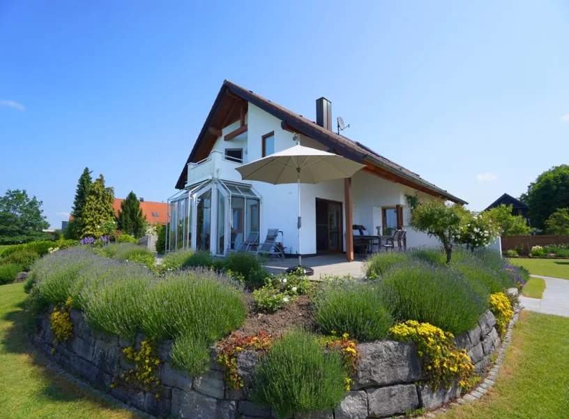  - Haus kaufen in Schwäbisch Gmünd - Traumhaus im Umland von Stuttgart mit paradiesischer Gartenanlage & vielen Highlights!