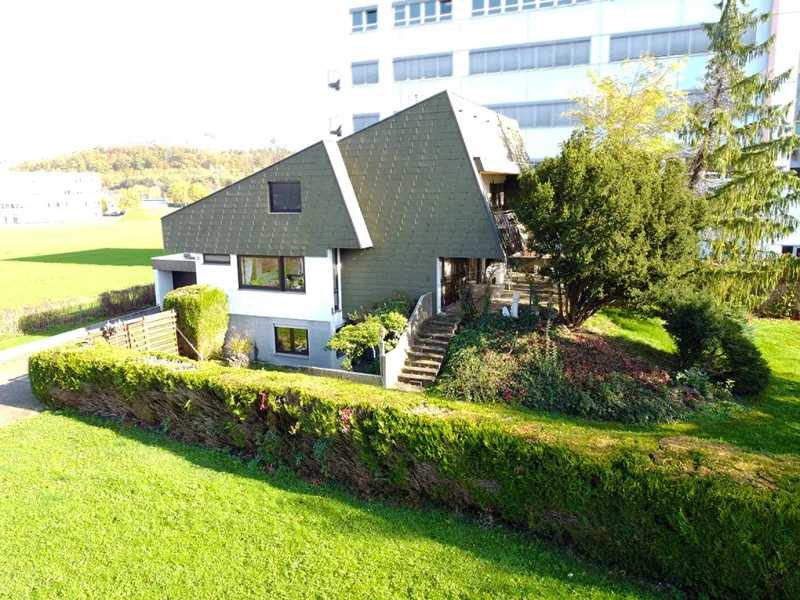  - Haus kaufen in Aalen - Architektonisches Highlight mit Gartenparadies in zentraler Lage