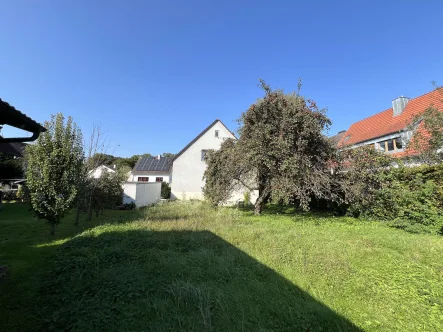 Ostansicht des Gartens - Grundstück kaufen in Freising - Bauherr gesucht - Erfüllen Sie sich den Traum vom Doppelhaus auf großzügigen 458 m² Grundstück