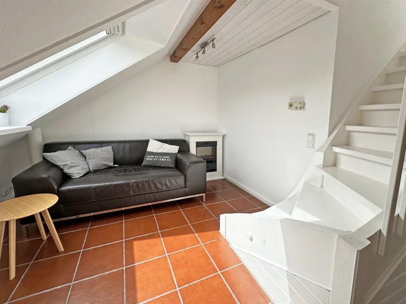 Wohnbereich - Wohnung kaufen in Stuttgart - ***RESERVIERT***Denkmalgeschützte Dachgeschosswohnung in City-Lage