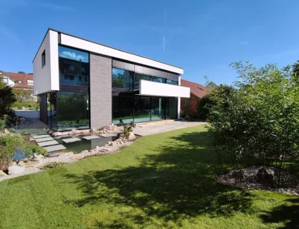 Garten - Haus mieten in Stuttgart - Architektonische Superlative in bester Lage