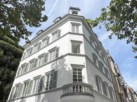 Hausansicht - Wohnung mieten in Stuttgart - Repräsentative 3,5-Zimmer-Wohnung in historischem Stadtpalais