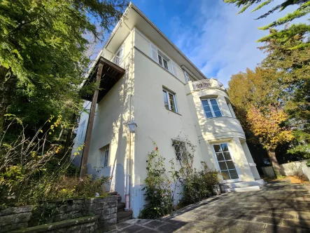  - Haus mieten in Stuttgart - 20er-Jahre-Villa in erhabener Aussichtslage am Hasenberg