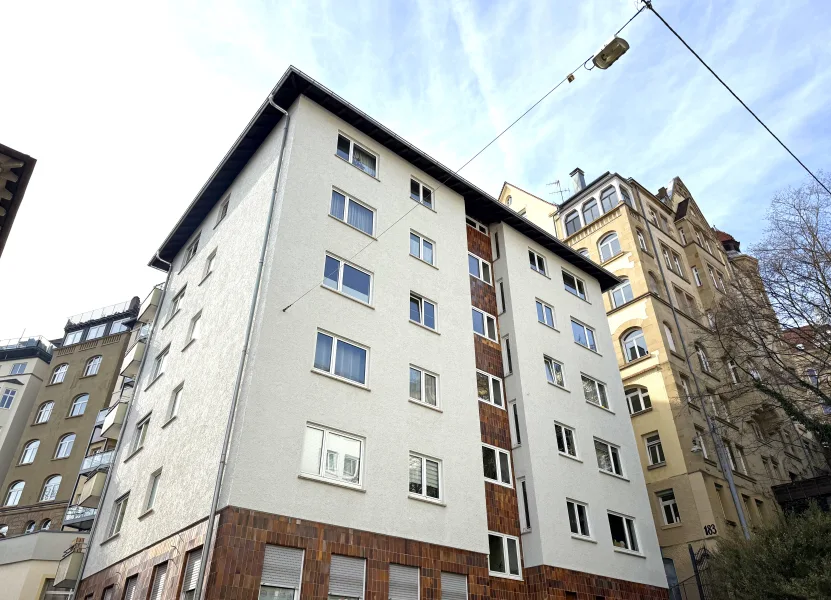 Straßenansicht - Wohnung mieten in Stuttgart - Stuttgart-West: Geräumige 3-Zimmer-Wohnung mit Balkon und Fahrstuhl in ruhiger Lage