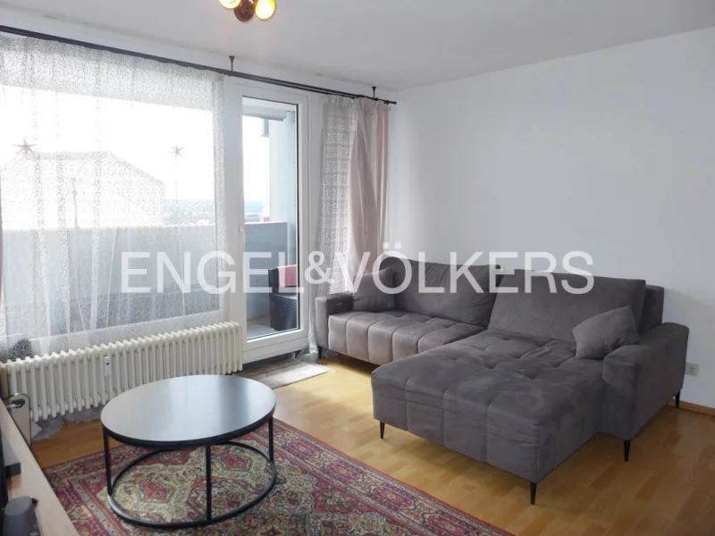 Wohn-/Essbereich - Wohnung kaufen in Tübingen - Interessante Kapitalanlage • Vermietete 2-Zi.-Wohnung mit Balkon & Ausblick