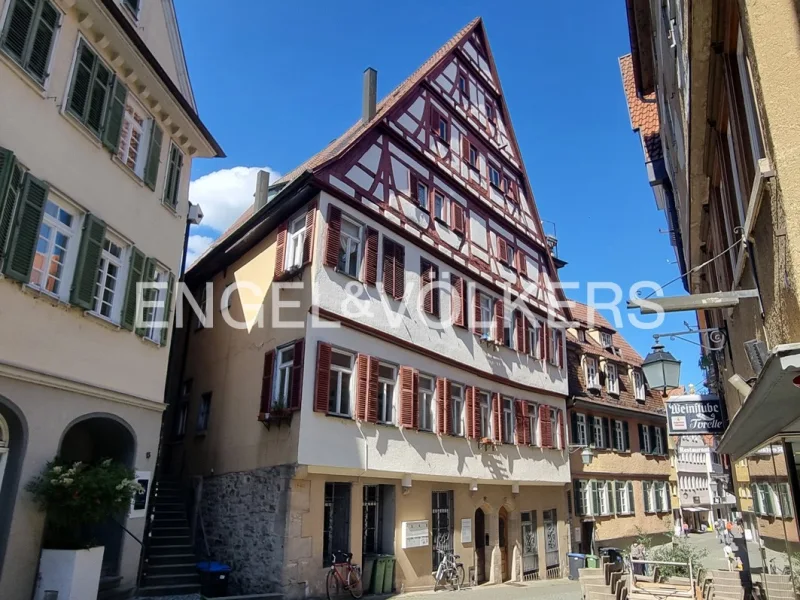 Hausansicht - Haus kaufen in Tübingen - Denkmalgeschütztes Wohn- und Geschäftshaus • Unikat in Marktplatznähe